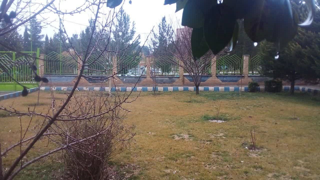 بارش باران به فولادشهر جان تازه بخشید + فیلم