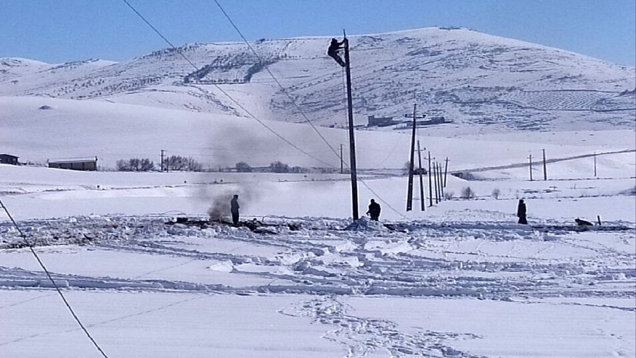برق ۵۴ روستای الیگودرز وصل شد؛ ۸۳ روستای دیگر هم چنان خاموش هستند