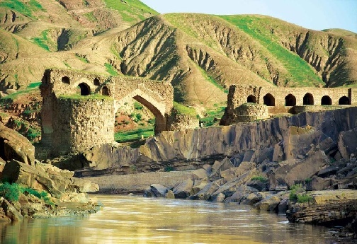 پل&zwnj;های تاریخی لرستان، دومین بنا&zwnj;های بزرگ سنگی در جهان
