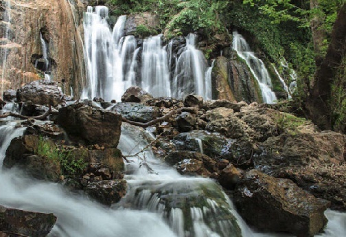 لرستان سومین حوزه پرآب کشور/ آبشارهایی که نوای صخرهها را مینوازند لرستان سومین حوزه پرآب کشور/ آبشارهایی که نوای صخرهها را مینوازند