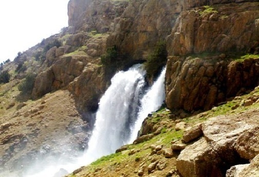 لرستان سومین حوزه پرآب کشور/ آبشارهایی که نوای صخرهها را مینوازند لرستان سومین حوزه پرآب کشور/ آبشارهایی که نوای صخرهها را مینوازند