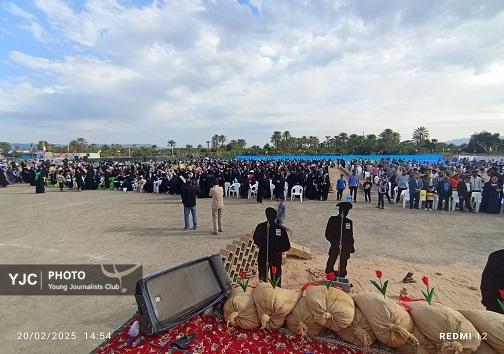 برگزاری هشتمین یادواره شهداء پشته معزآباد رودان برگزاری هشتمین یادواره شهداء پشته معزآباد رودان
