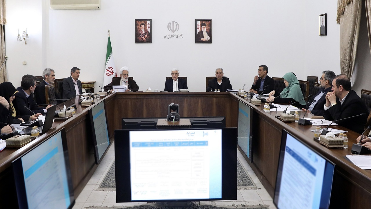 عارف: اموال و دارایی‌های مولدسازی شده استان‌ها صرف پیشرفت همان استان‌ها شود