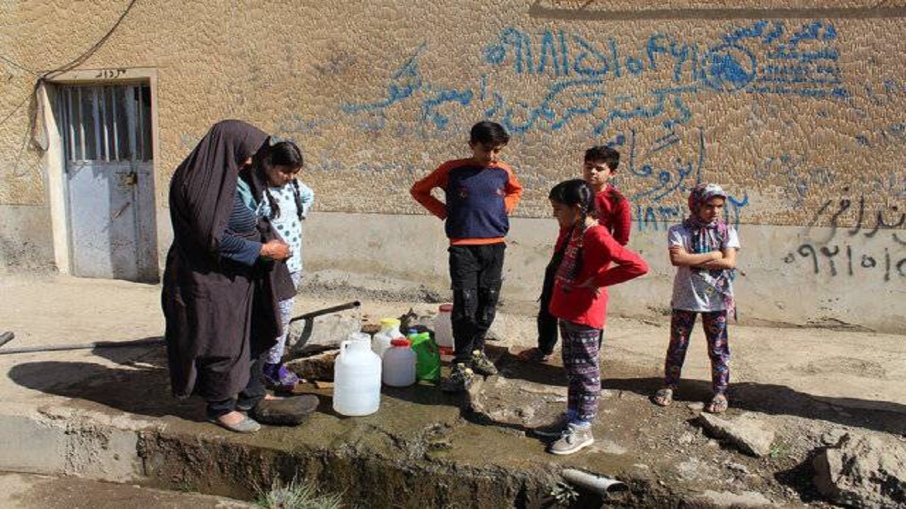 آلودگی آب شرب آلوده اهالی روستای علی آباد دمق ملایر را به دردسر انداخت + عکس