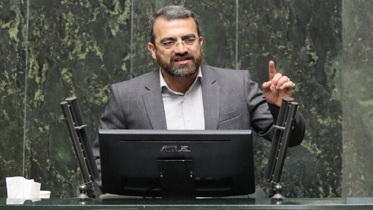 حقوق کارگران برابر با میزان تورم باید افزایش یابد