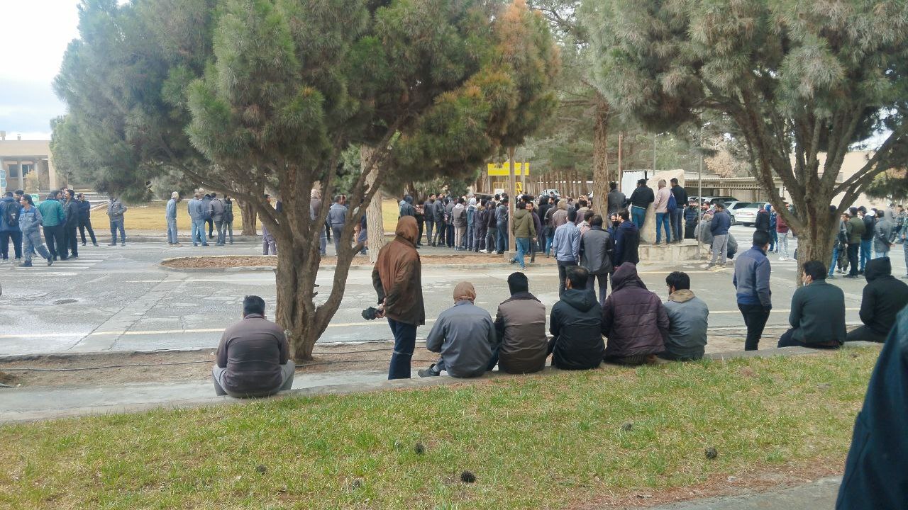 بازهم شب عید و بازهم کارشکنی برخی کارفرمایان از پرداخت عیدی و سنوات کارگران
