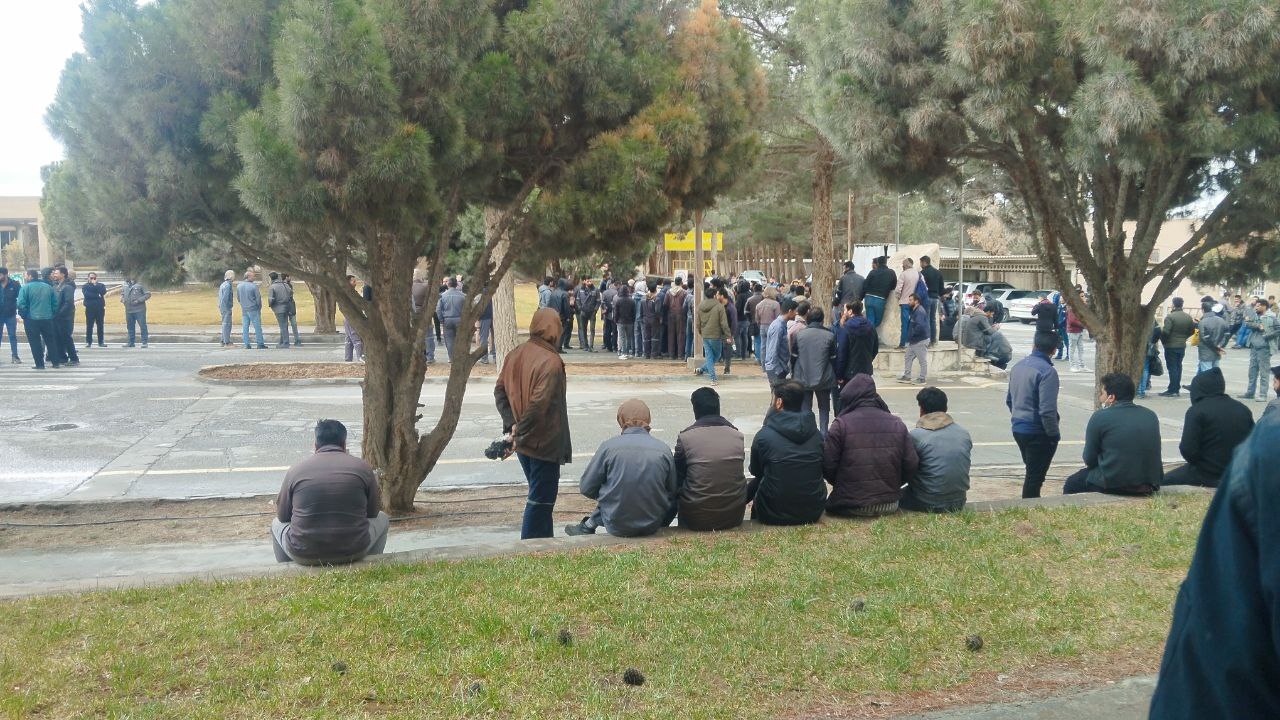 بازهم شب عید و بازهم کارشکنی برخی کارفرمایان از پرداخت عیدی و سنوات کارگران