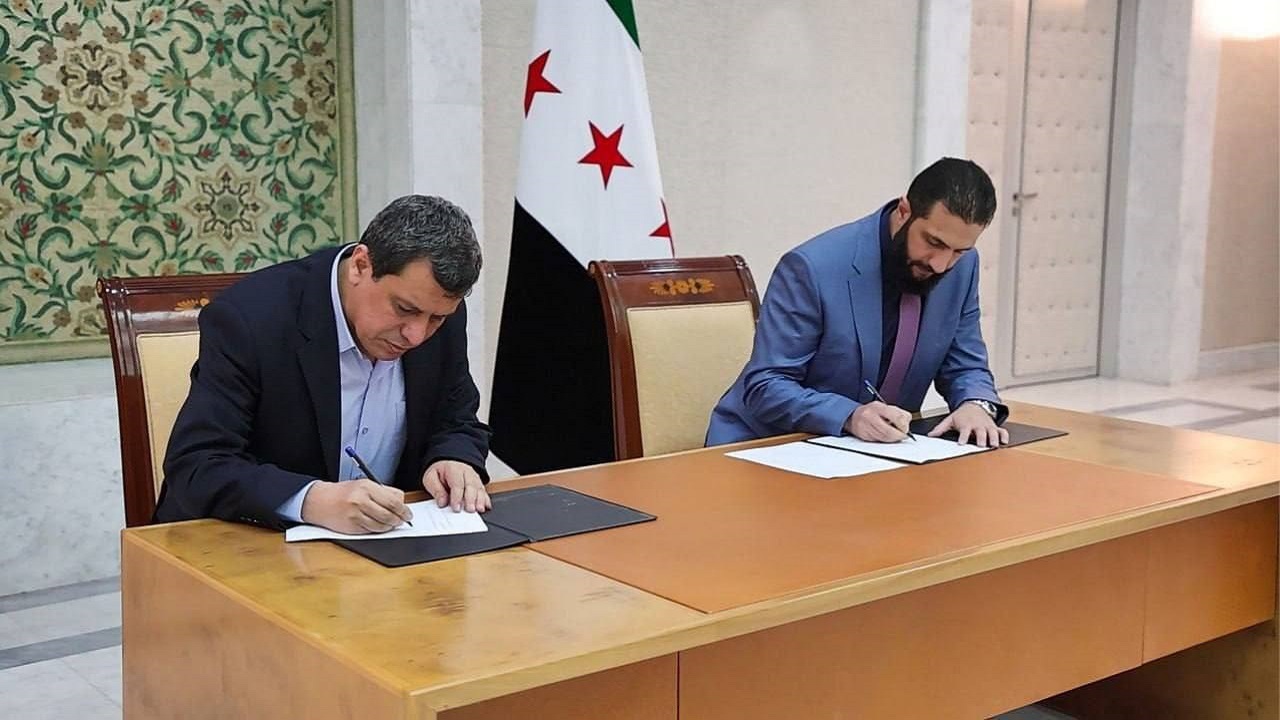 طوفان توافق در دمشق؛ دست در دست یا بازی در دستان دیگران؟