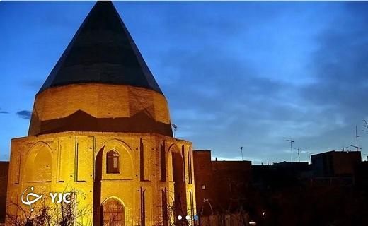 قم را باید دید؛ مقابر گنبد سبز&zwnj;