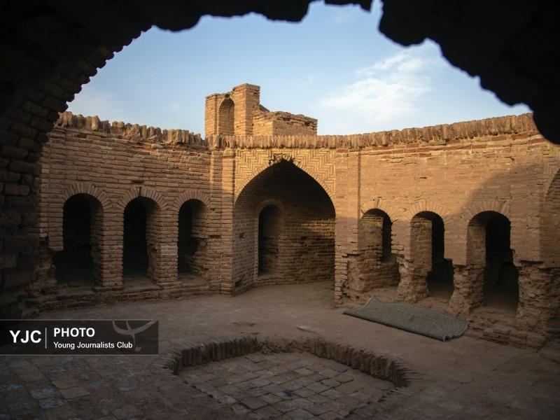 کاروانسرای دیر گچین قم؛ جایی که زمان متوقف شده است