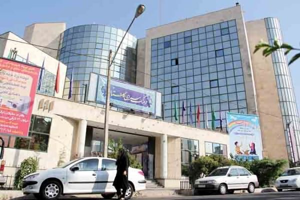 برپایی سفره احسان برای نوجوانان بی بضاعت در جشن میلاد امام حسن