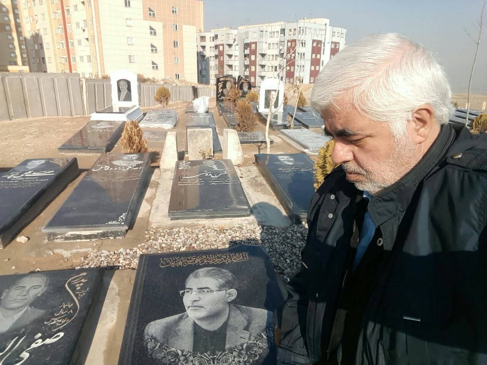 ادای احترام به شهدا در تبریز