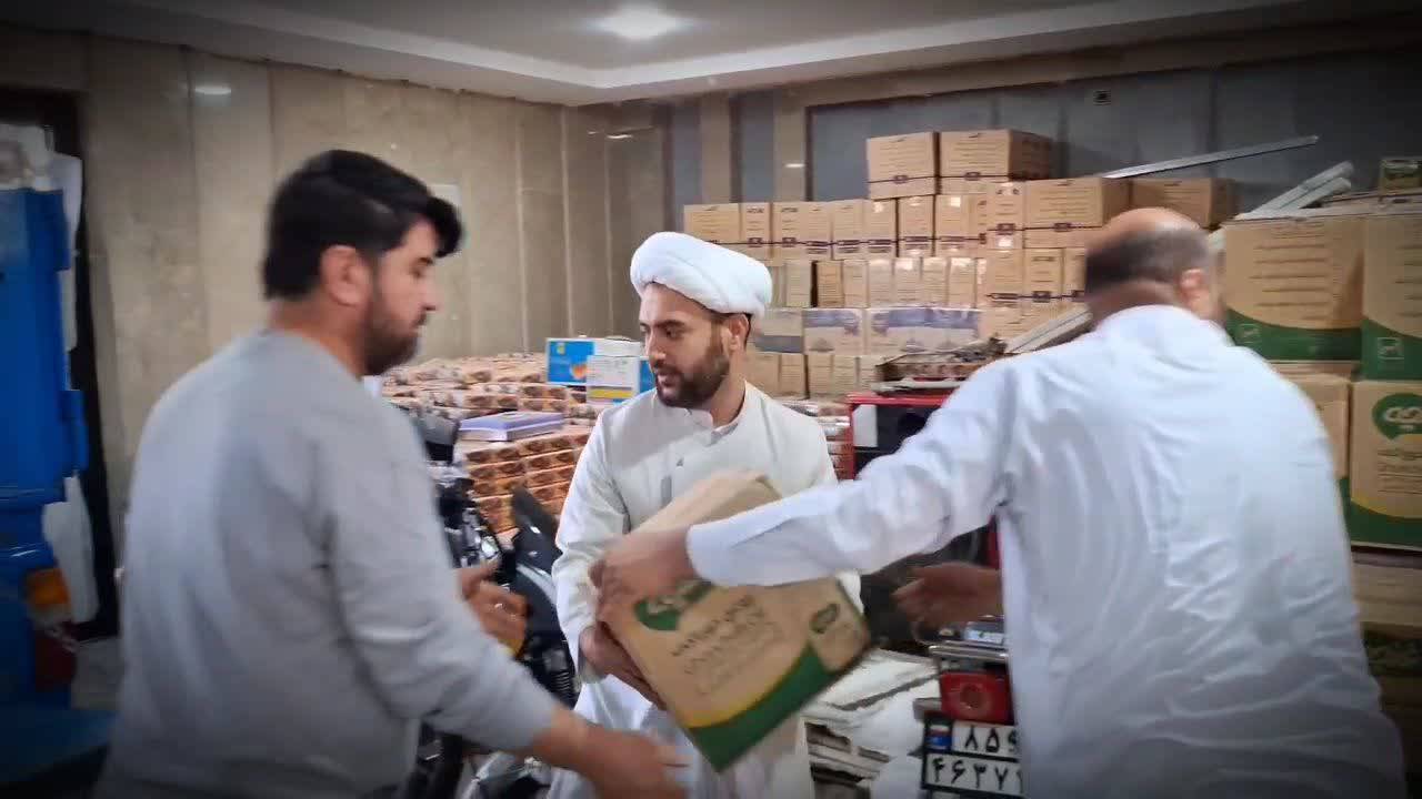 آماده کردن بسته های معیشتی بین نیازمندان