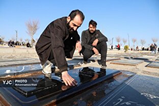 زیارت اهل قبور در پنجشنبه آخر سال / زنجان