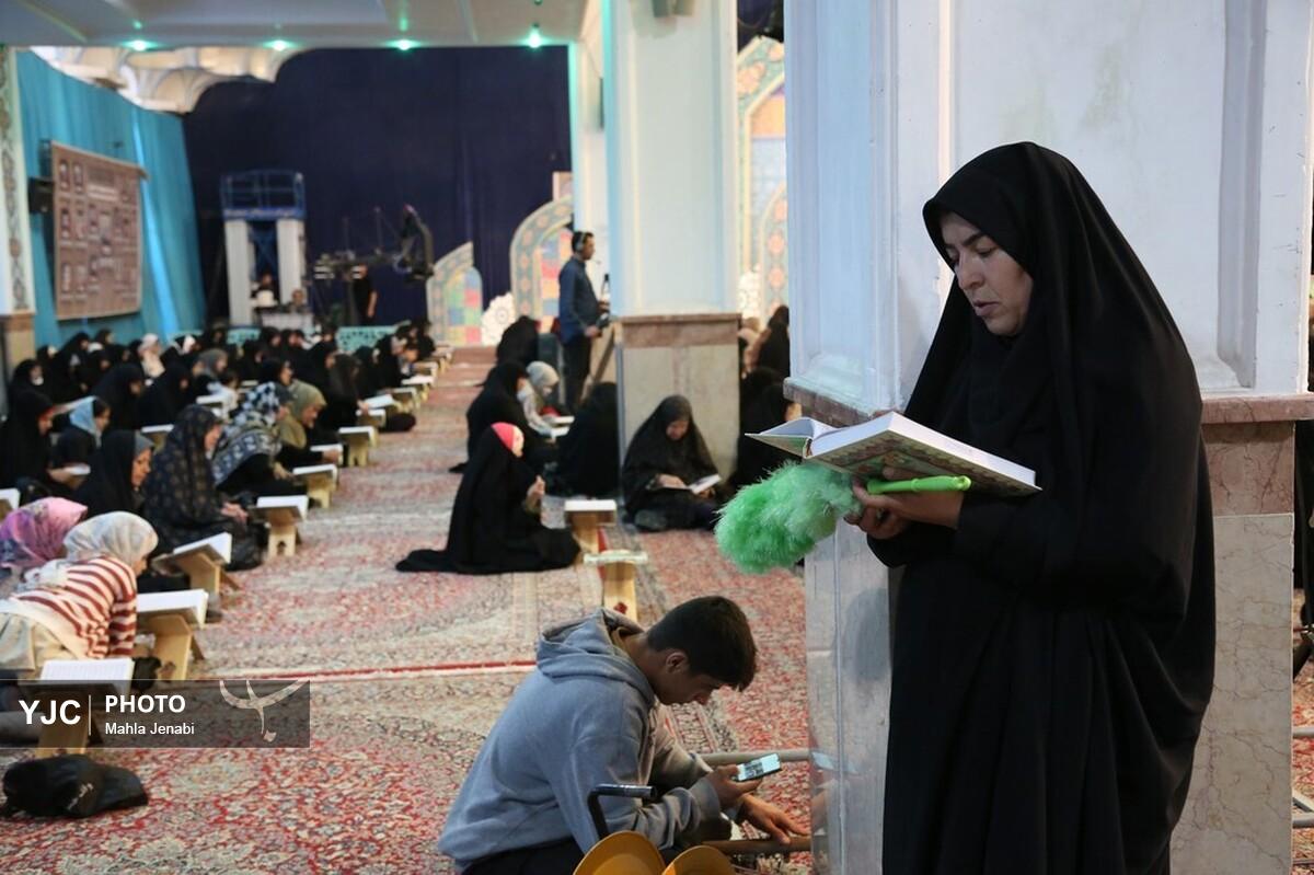 حضور پرشور گردشگران نوروزی در مجموعه گنجعلیخان کرمان