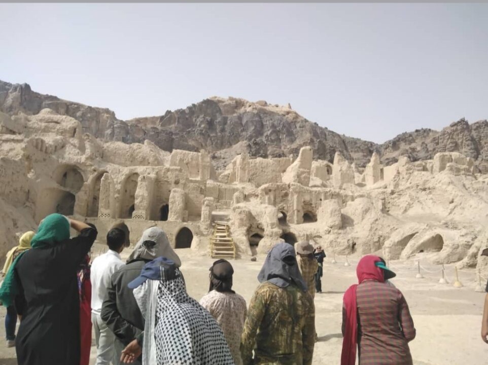 کوه خواجه گنجینه&zwnj;ای از زیبایی&zwnj;های طبیعی و تاریخی