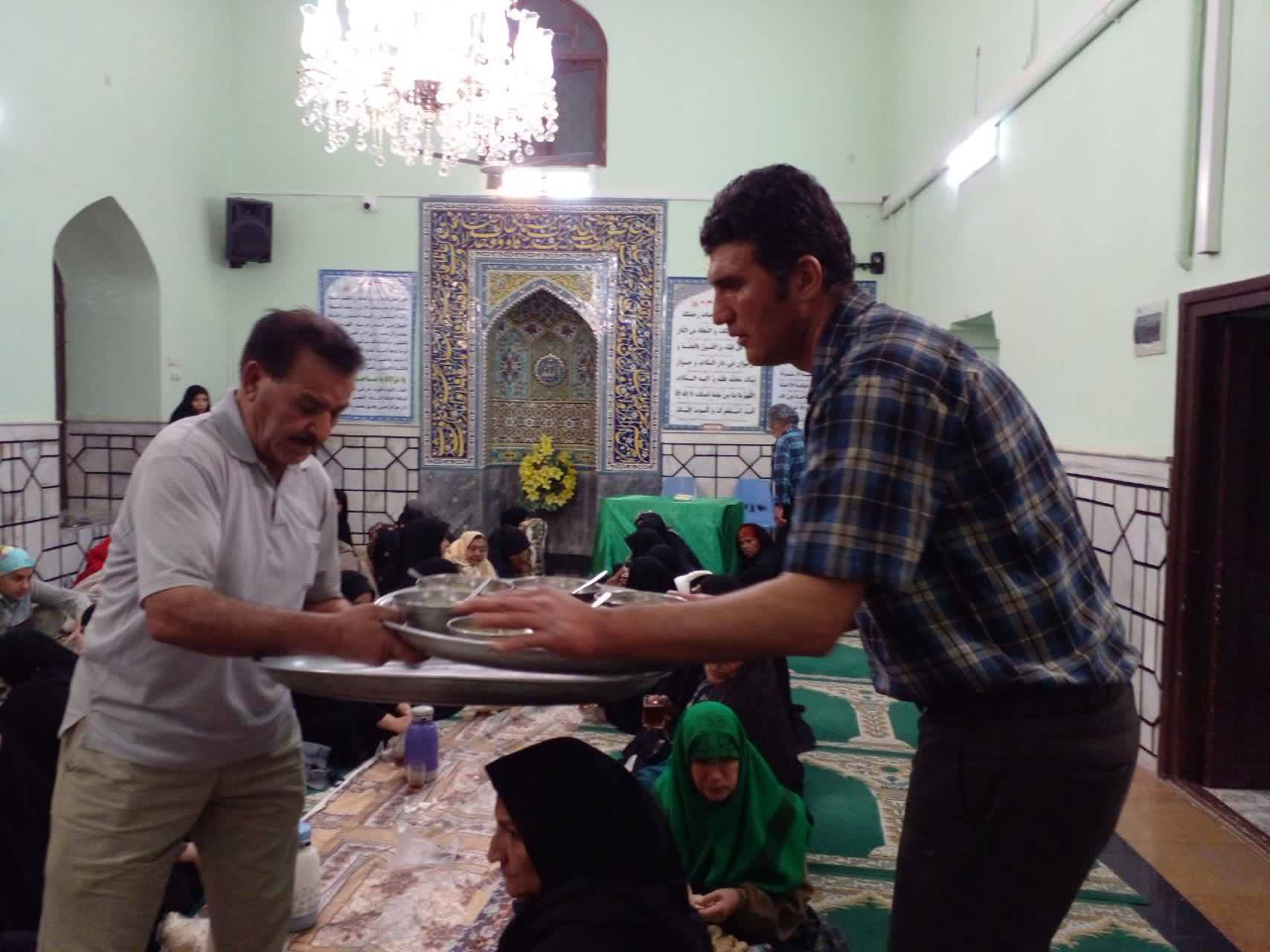 چیدن سفره افطاری
