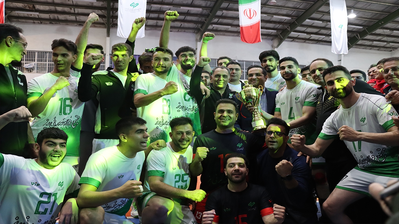 والیبال مجتمع فولاد غدیر نی‌ریز با اقتدار قهرمان لیگ دسته یک فارس شد