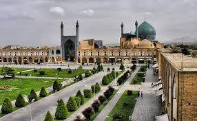 گشت و گذار در شهر شاهكار معماری ایران/ سفری از زاینده رود تا چهارباغ