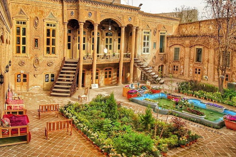 سفری به جاده ابریشم / از خانه داروغه تا سفر به ترسناک ترین جنگل ایران سفری به جاده ابریشم / از خانه داروغه تا سفر به ترسناک ترین جنگل ایران