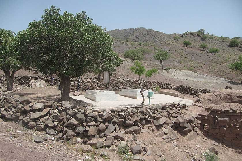 سفری به جاده ابریشم / از خانه داروغه تا سفر به ترسناک ترین جنگل ایران سفری به جاده ابریشم / از خانه داروغه تا سفر به ترسناک ترین جنگل ایران