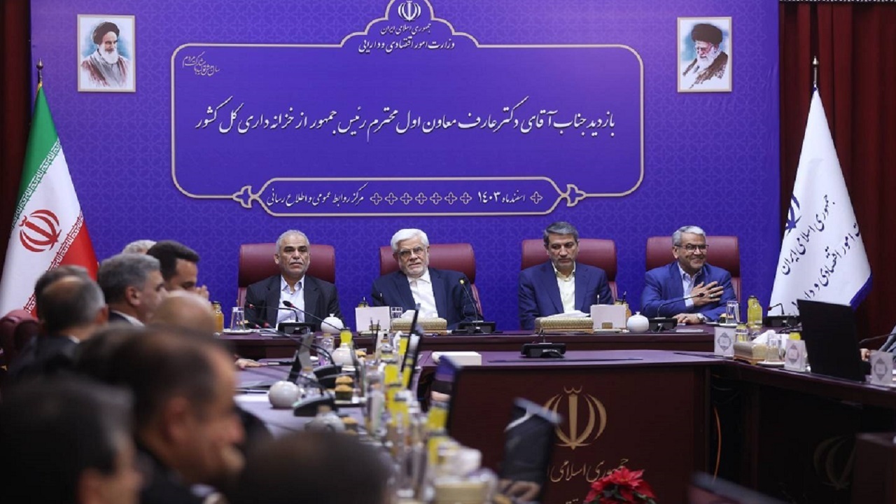 صددرصد مستمری بازنشستگان و حقوق کارکنان دولت را پرداخت کرده‌ایم
