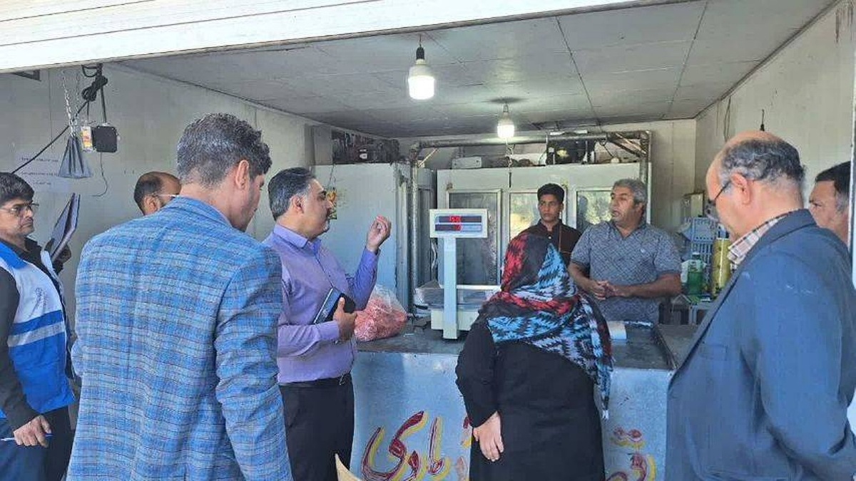 سرودن چند بیت زیبا در وصف ماه رمضان از زبان اسماعیل آذر + فیلم
