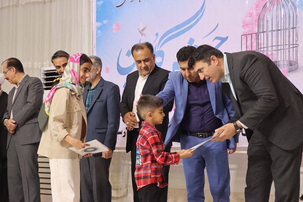 گوشه&zwnj;هایی از مراسم جشن گلریزان