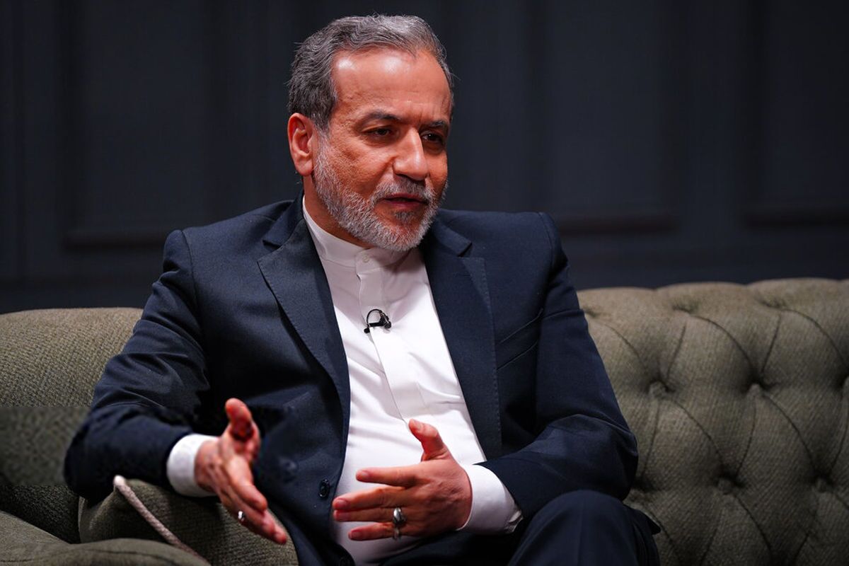 عراقچی: پاسخ نامه ترامپ را ظرف روزهای آینده می‌دهیم