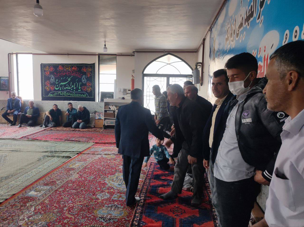 اقامه نماز جماعت و تبریک سال نو اقامه نماز جماعت و تبریک سال نو