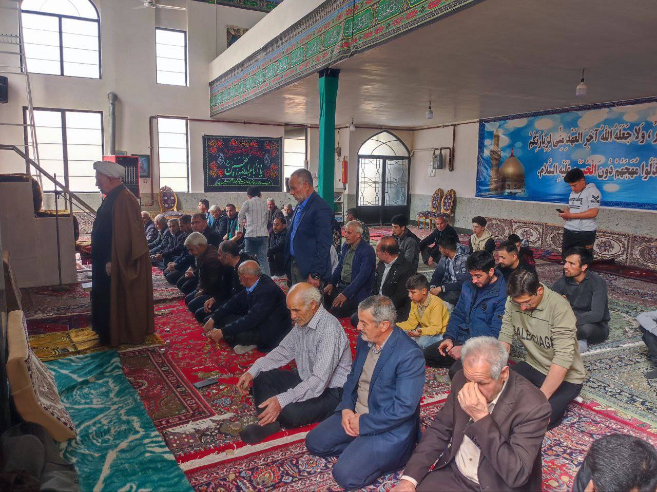 اقامه نماز جماعت اقامه نماز جماعت