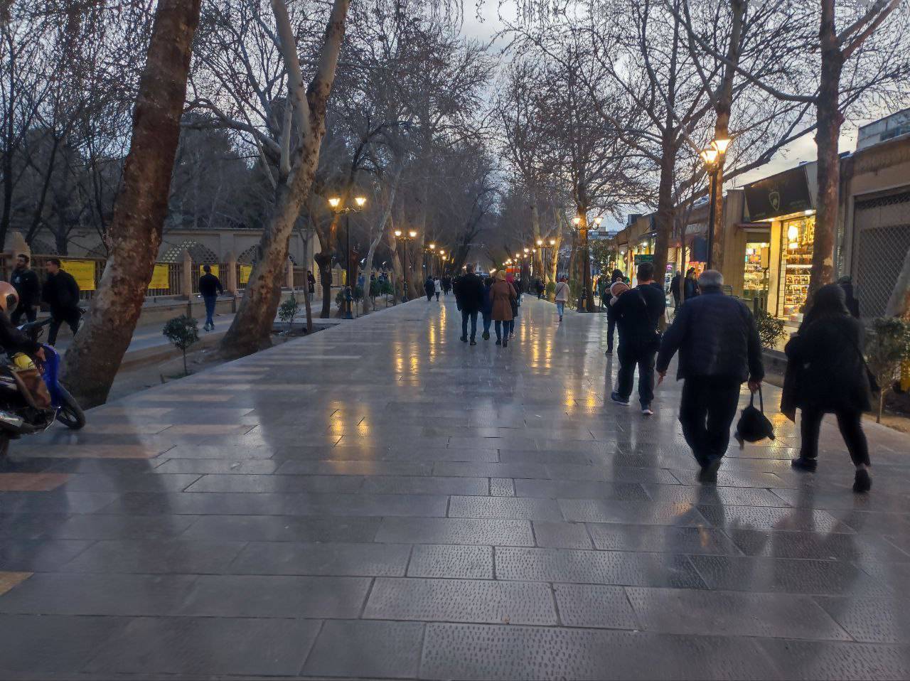 حضور گردشگران در اصفهان حضور گردشگران در اصفهان