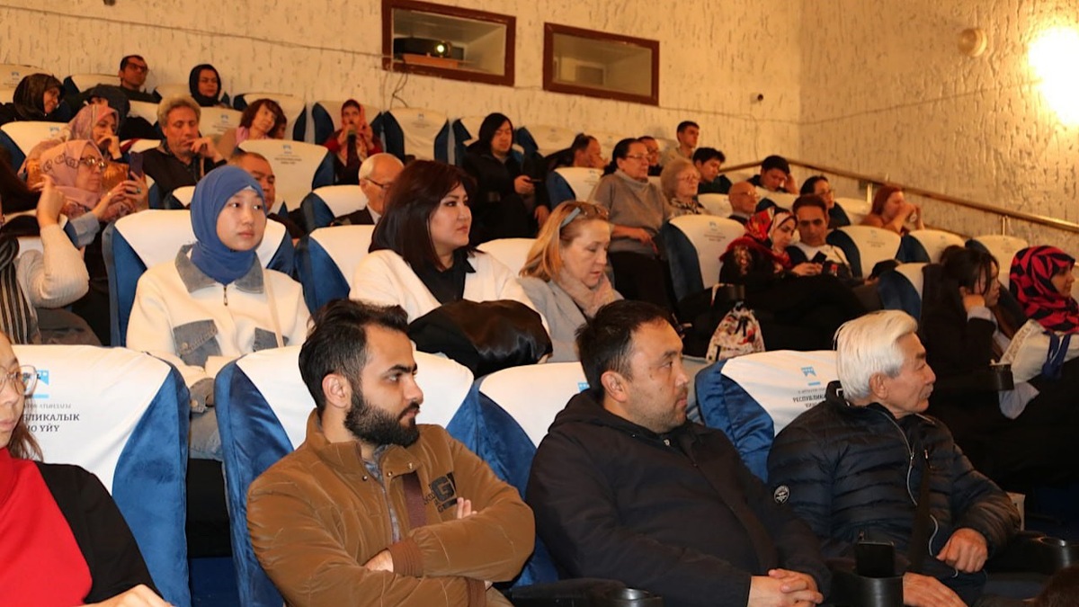 باشگاه خبرنگاران -خانه سینمای چنگیز آیتماتوف قرقیزستان میزبان فیلم‌های ایرانی