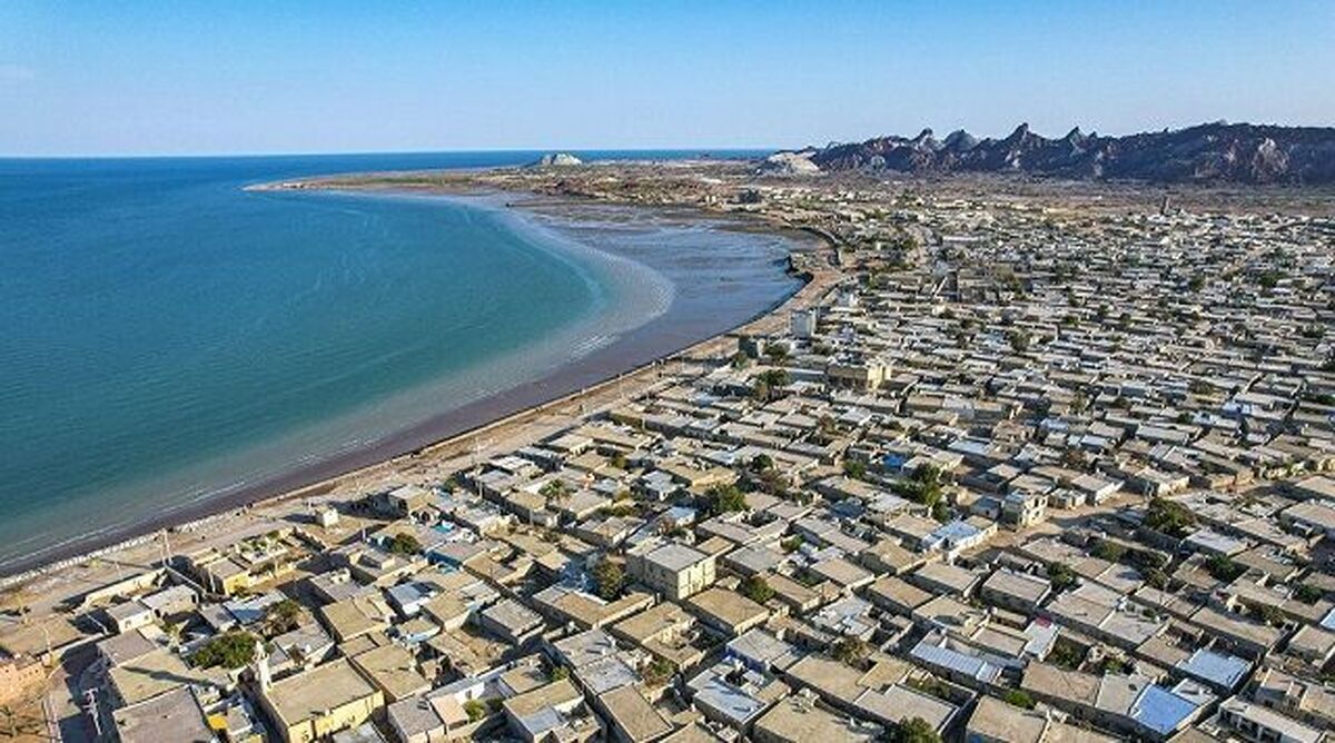 هرمزی‌ها دست در دست هم برای حفظ خاک جزیره