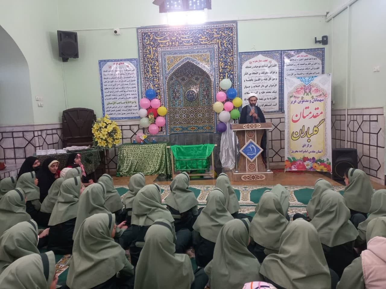 حضور دانش آموزان در امامزاده محروق(ع)
