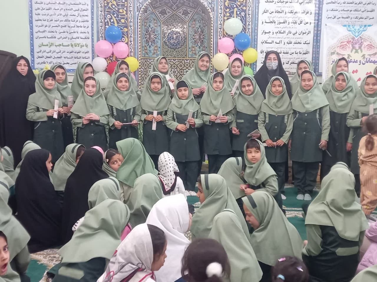 حضور دانش آموزان در امامزاده محروق(ع)
