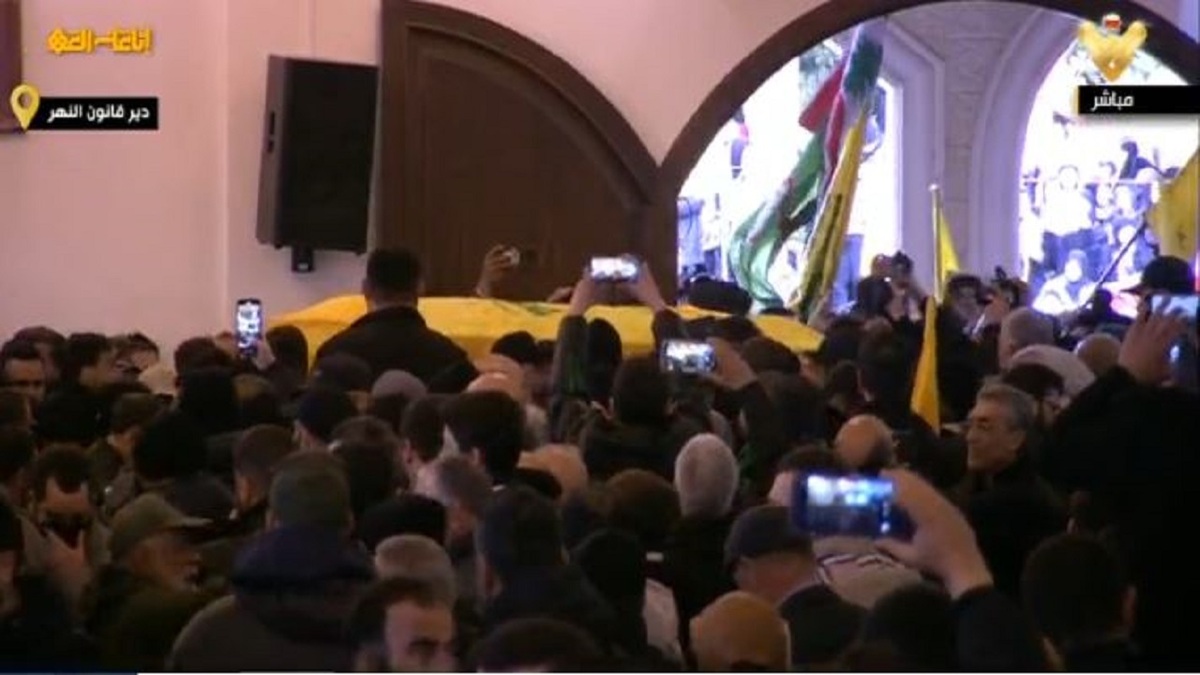 روایتی از حضور نمایندگان رهبر معظم انقلاب در تشییع رهبران شهید حزب الله + فیلم