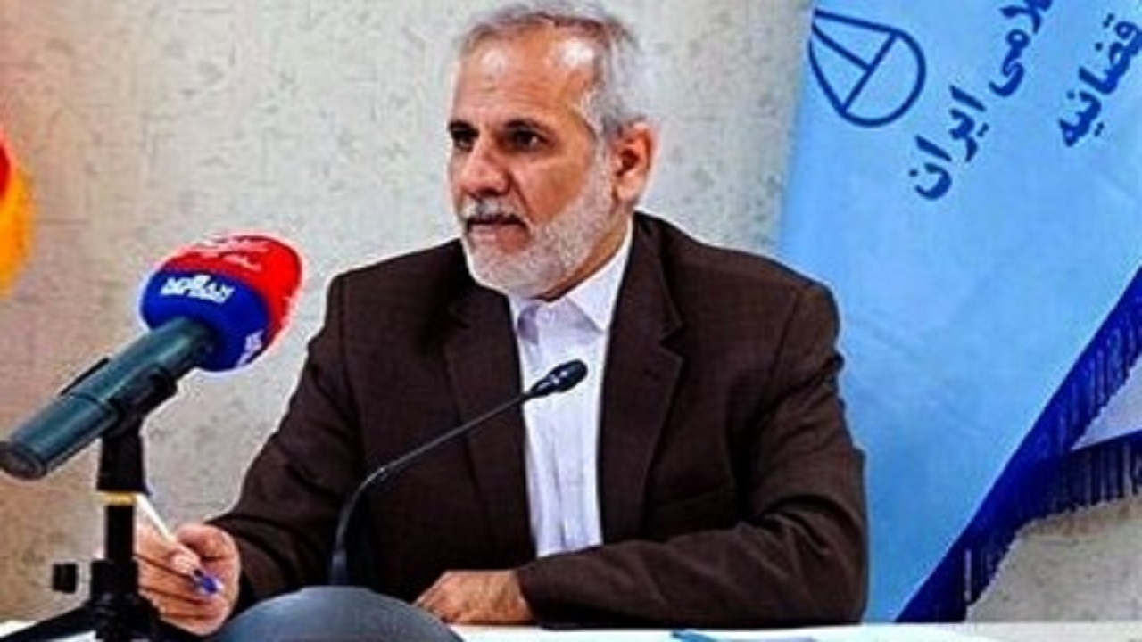 ارتباط ایرانیان با سرزمین مادری نباید قطع شود