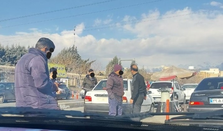 نوبتفروشی در صف تعویض پلاک! نوبتفروشی در صف تعویض پلاک!