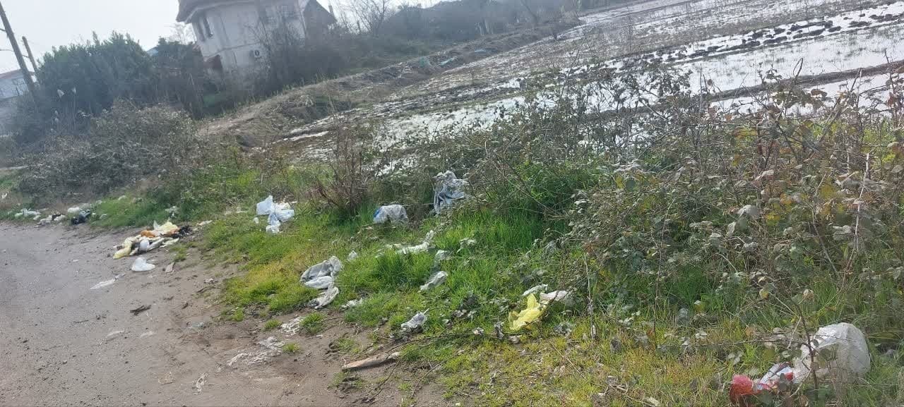 انباشت زباله در روستاهای گیلان انباشت زباله در روستاهای گیلان