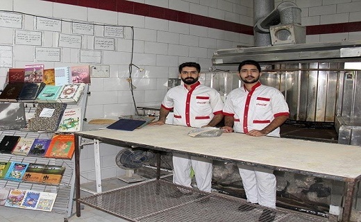 گرمای همدلی نانوای رشتی در سرمای اضطراب برفی که نیامد