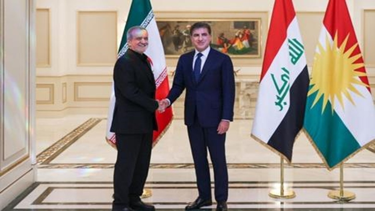 گپ‌وگفت صمیمانۀ پزشکیان با مددجویان مرکز ریحانه در احمدآباد مستوفی + فیلم