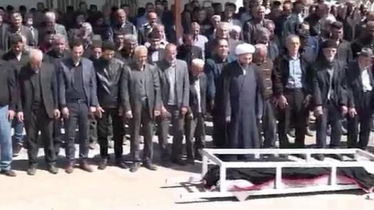 تشییع پیکر مادر شهید دوران دفاع مقدس در سراب