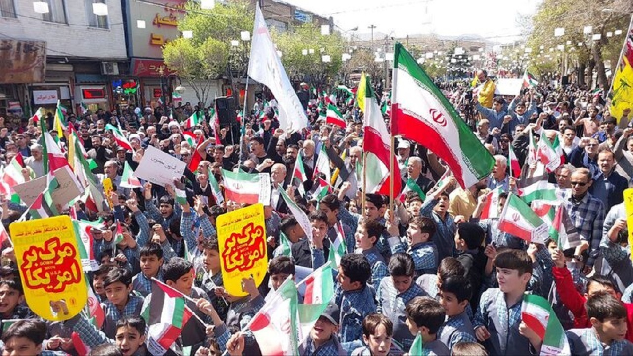گوشه‌هایی از راهپیمایی مردم کشورمان در حمایت از عملیات وعده صادق + فیلم و تصاویر