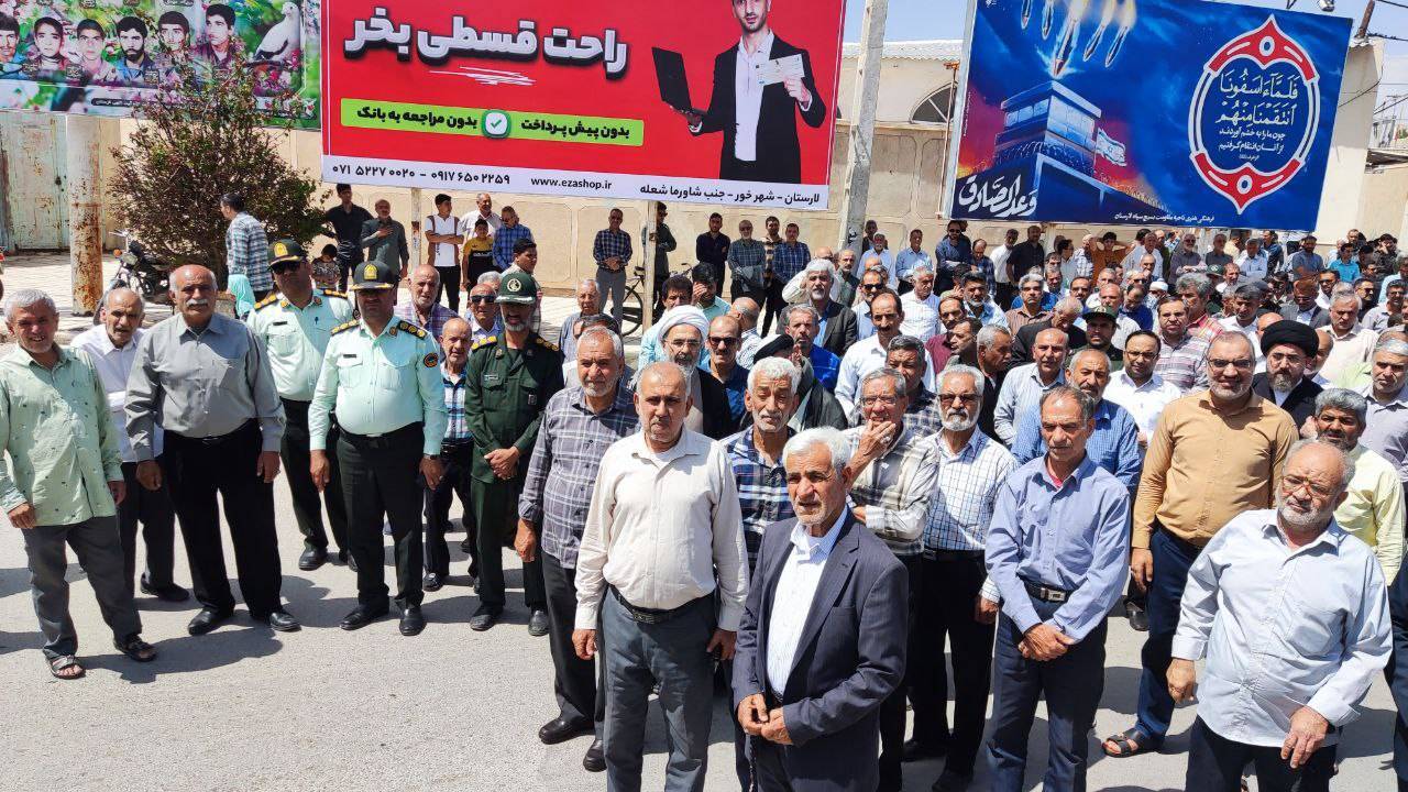 نگاهی به شور و حال نمازگزاران در حمایت از سپاه پاسداران