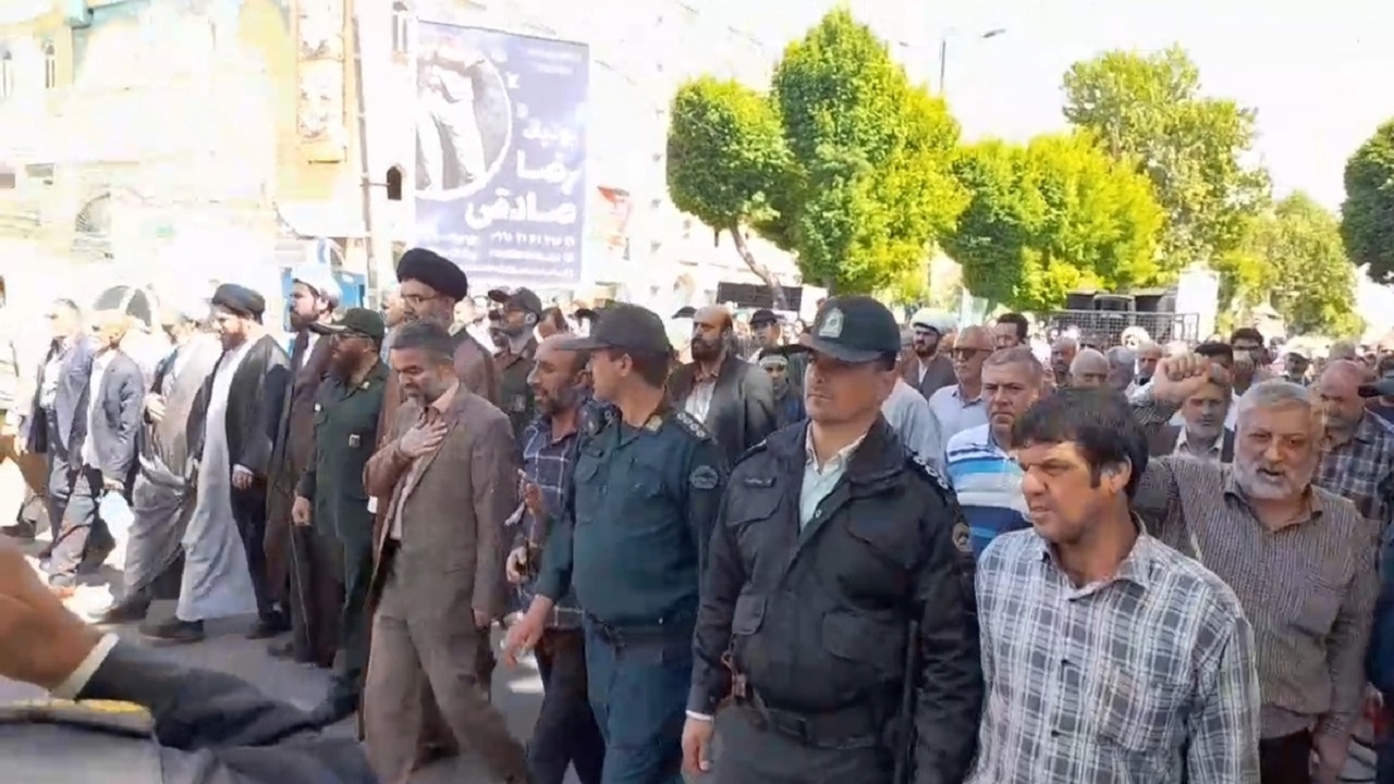 راهپیمایی نمازگزاران جمعه در پیشوا در حمایت از مردم غزه و عملیات وعده صادق + فیلم