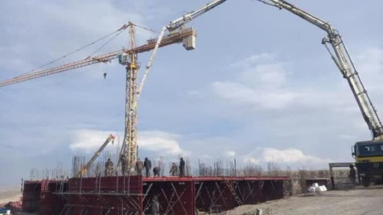 تحویل ۱۰۰۰ واحد مسکونی به محرومان در اردبیل