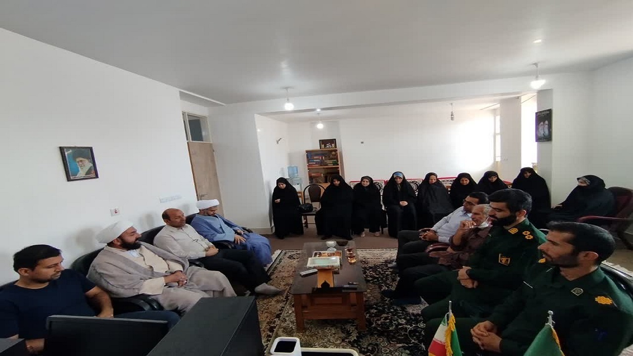 دیدار با امام جمعه بخش کنارتخته و کمارج در هفته عقیدتی سیاسی و روز معلم + تصاویر