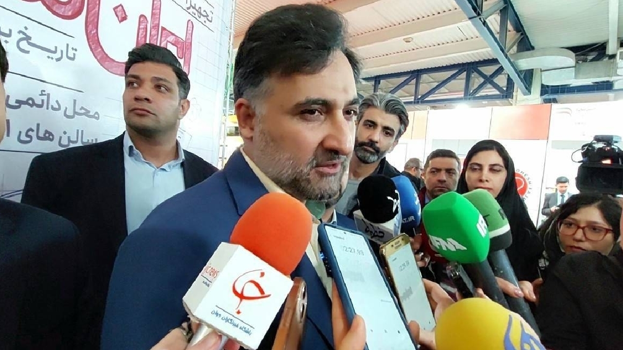 اعطای بسته حمایتی یک میلیارد تومانی به ۱۱۰ استاد شاگردپرور