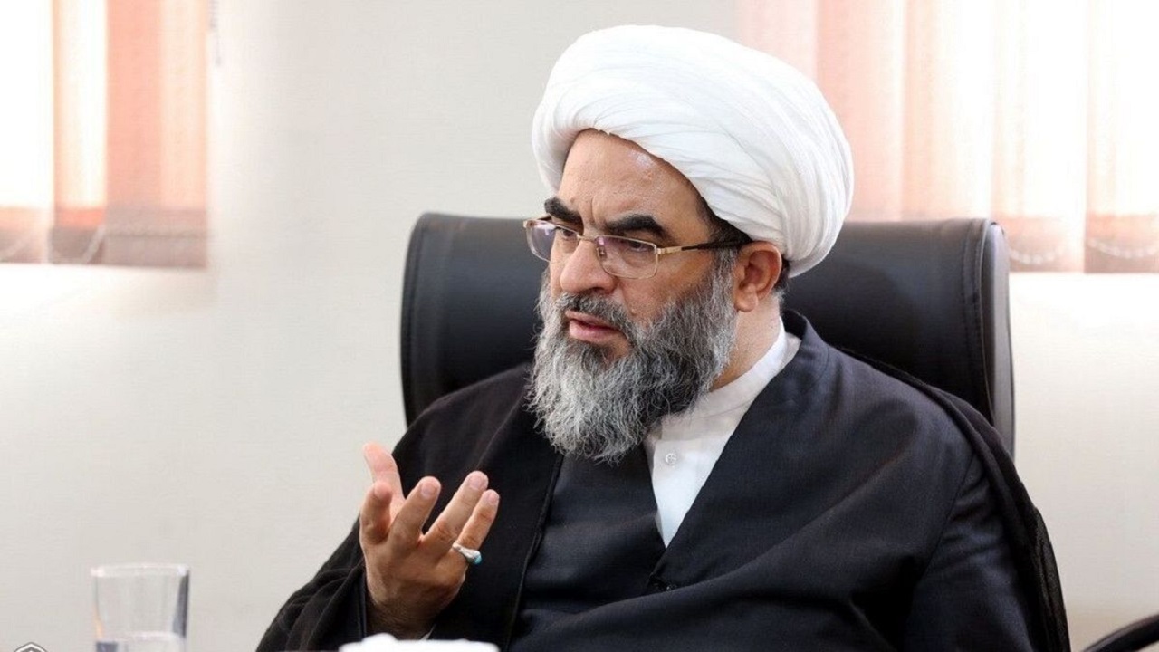 جنبه‌های شرعی حفاظت از محیط زیست به مردم بازگو شود
